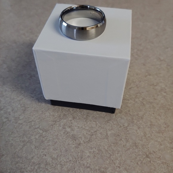 Ringes - Picture 2 of 8